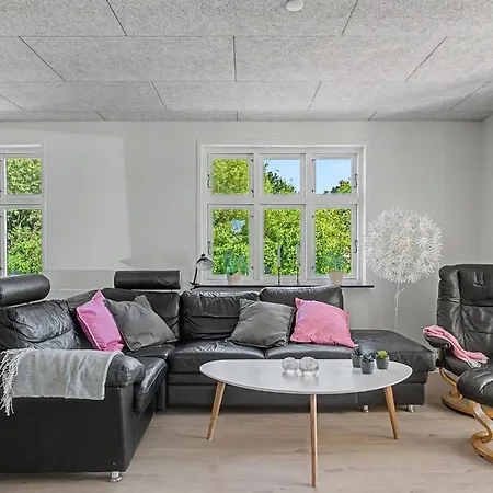 בית נופש Aaro - 275m From The Sea By Interhome *