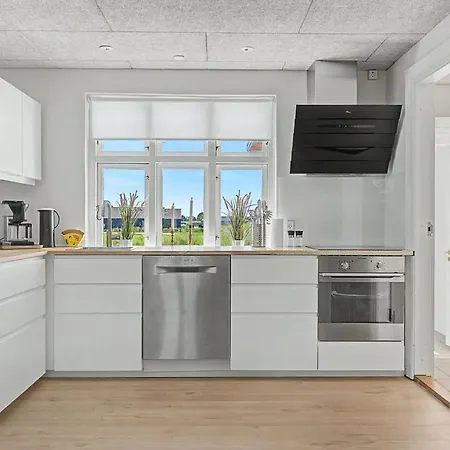 בית נופש Aaro - 275m From The Sea By Interhome אוטרופ