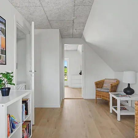 בית נופש Aaro - 275m From The Sea By Interhome אוטרופ